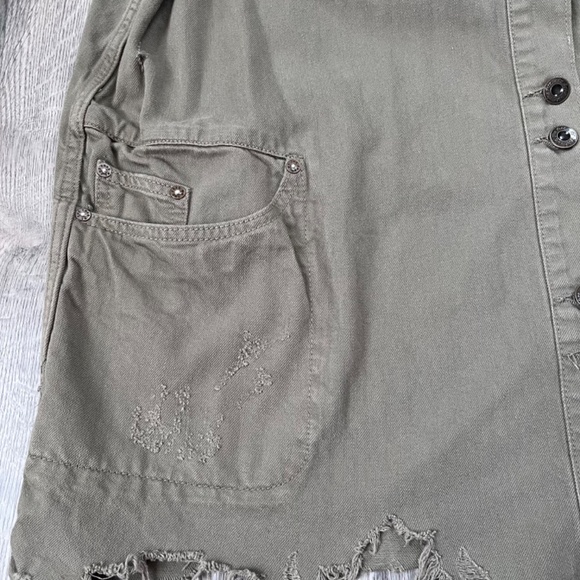 Free People Moonchild Denim Shirt Jacket Womens Large Army Green Distressed - Picture 5 of 12